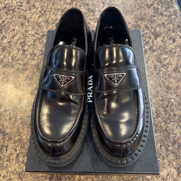 Prada Men's Dark Brown/Blk Loafers - Picture 1 of 11
